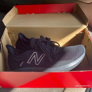 New Balance Women’s Fresh Foam Roav V1